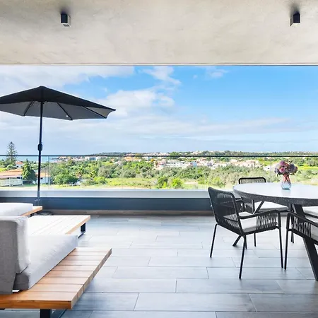 דירה Modern Two Bedroom By Ideal Homes